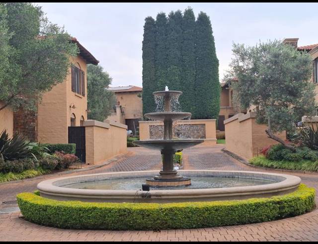 4 BEDROOM PROPERTY TO RENT IN LYNNWOOD MANOR